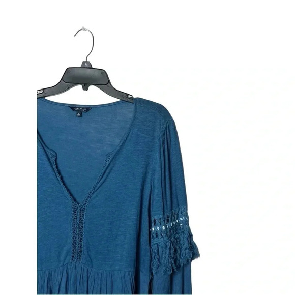 1675. LUCKY BRAND LONG SLEEVE V NECK TOP SZ SMALL FRINGES ON SLEEVES BLUE COLOR - Picture 3 of 9